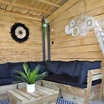 Maison Le 30 *